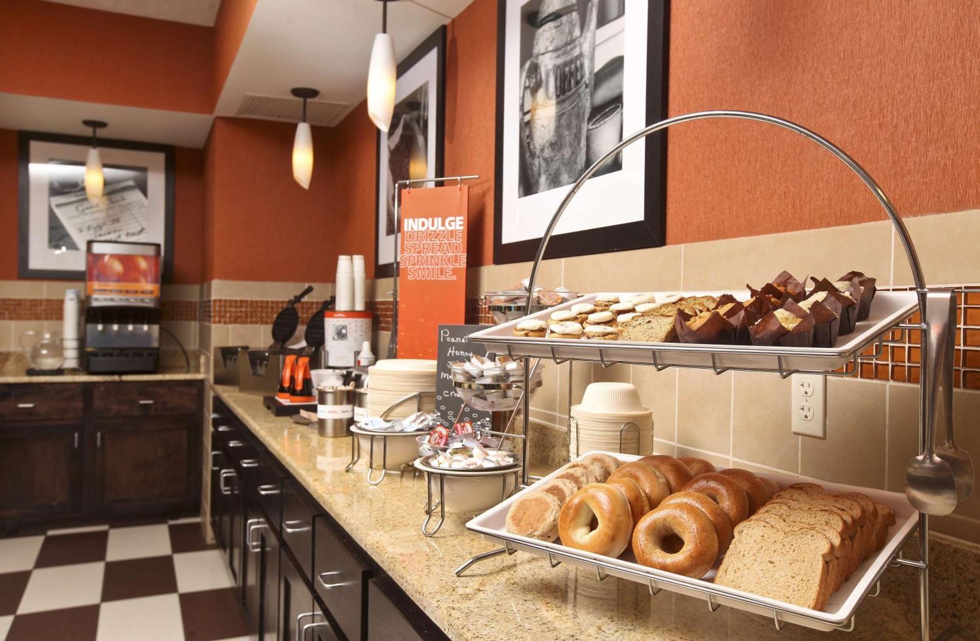 Hampton Inn & Suites Fargo Medical Center Kültér fotó