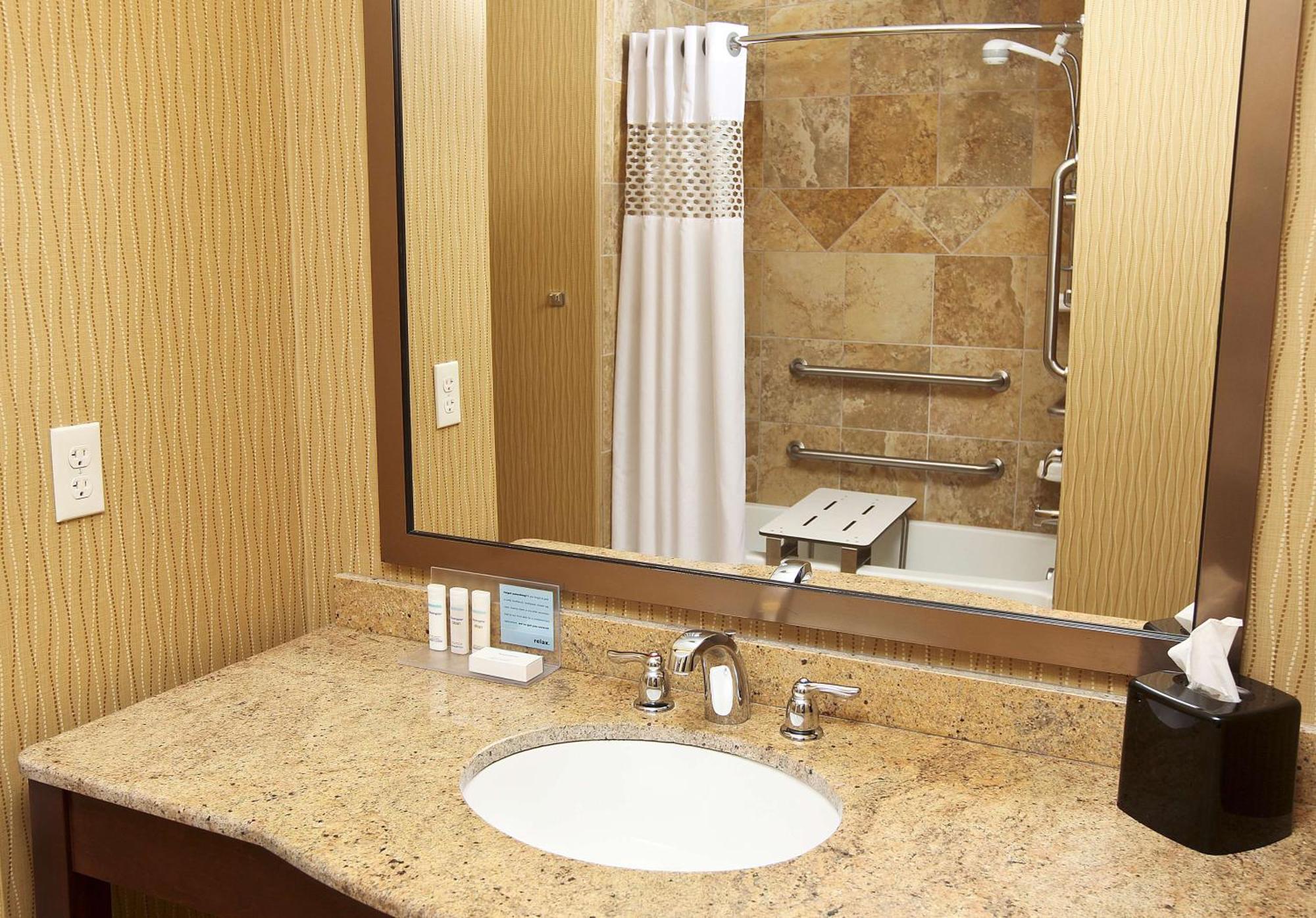 Hampton Inn & Suites Fargo Medical Center Kültér fotó